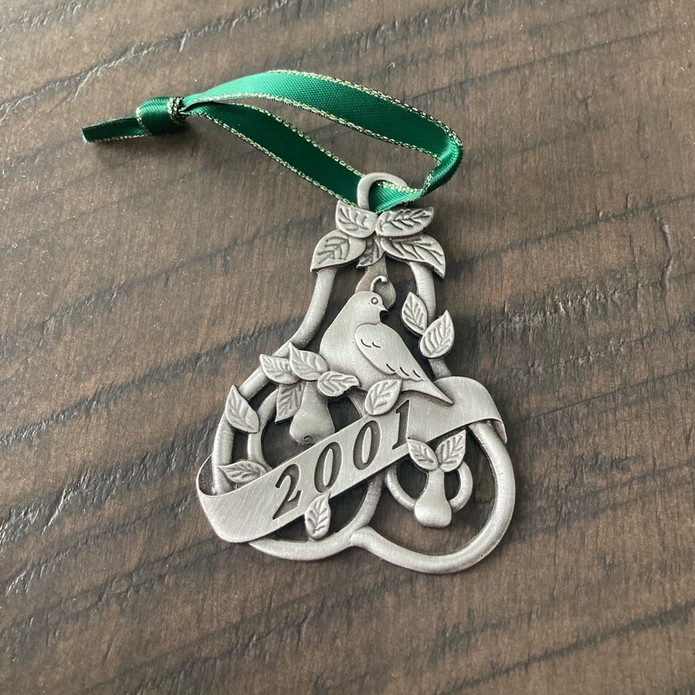 Vintage Avon Fine collectibles 2001 “Partridge” pewter ornament.